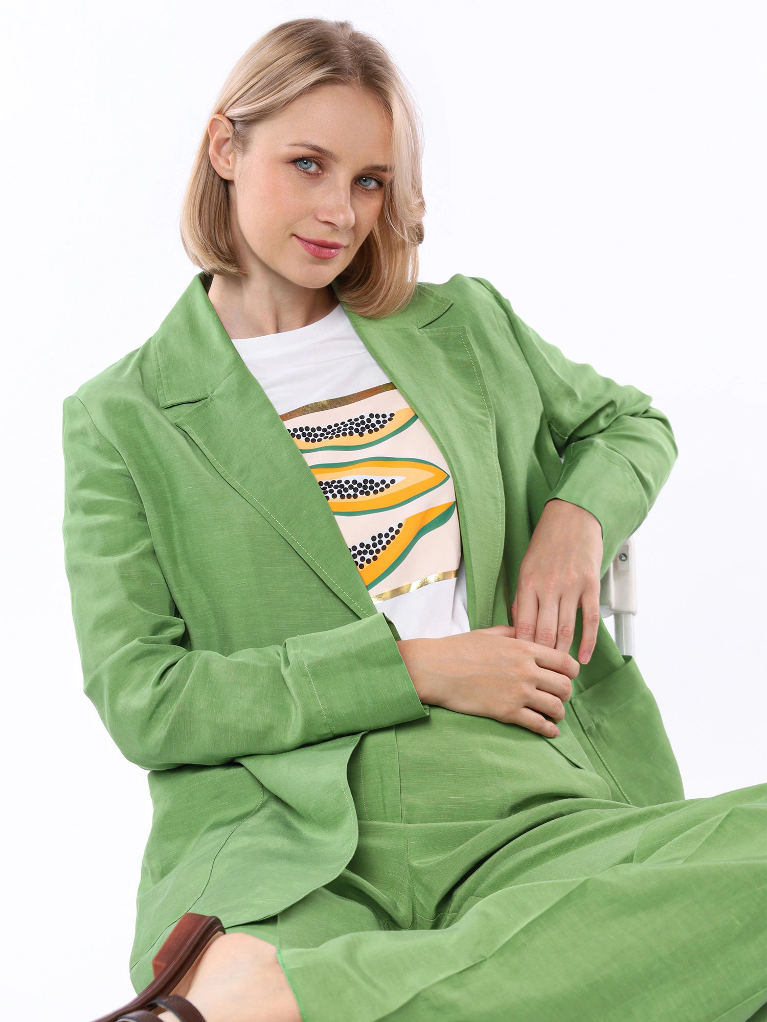 Жакет из смесовой вискозы прямого кроя